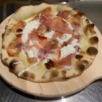 PIZZA CRUDO E STRACCIATELLA